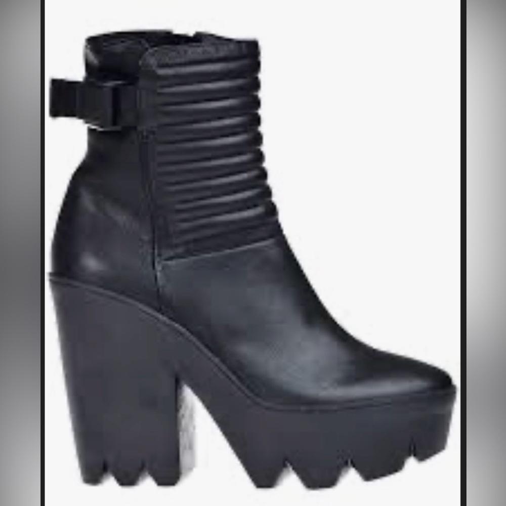 VIC MATIE Dark Gray Leather Ankle Boots